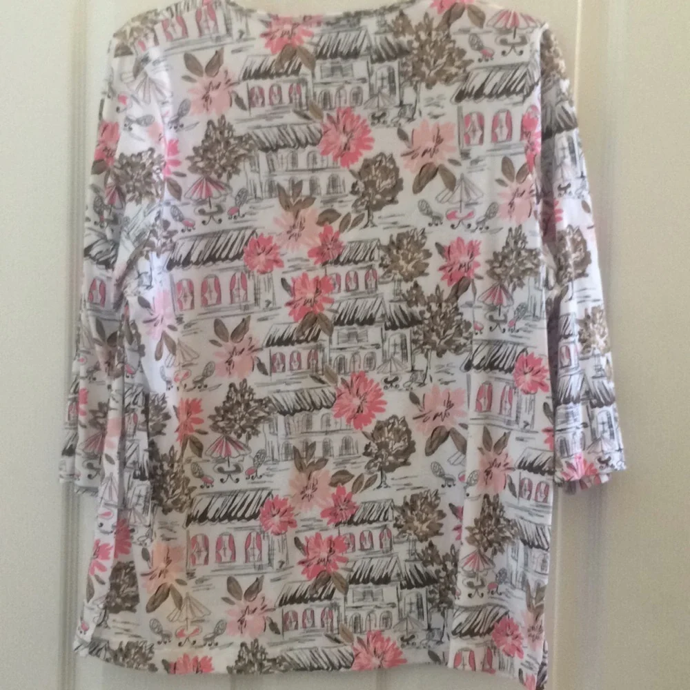 FINAL MARKDOWN Ladies bon worth top small